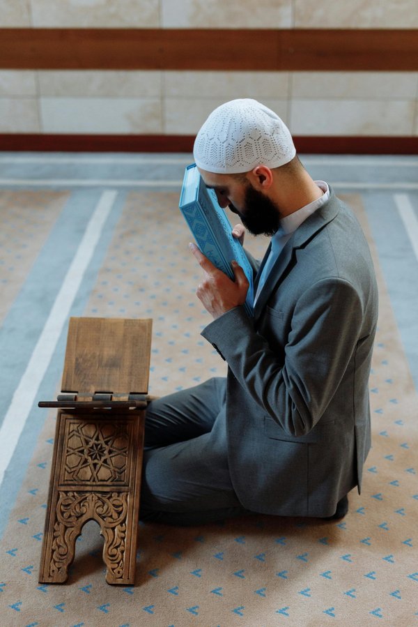 Découvrez les avantages du couvre coran : astuces et conseils